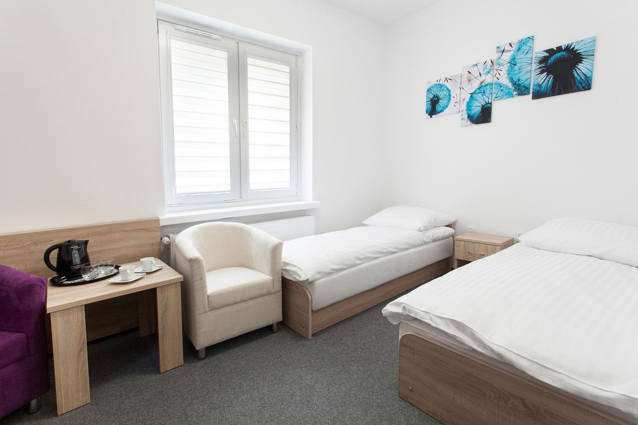 Hostel Dom Studenta Nr 1 Ans W Koninie Konin  Zewnętrze zdjęcie