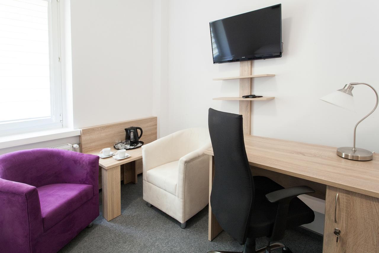 Hostel Dom Studenta Nr 1 Ans W Koninie Konin  Zewnętrze zdjęcie