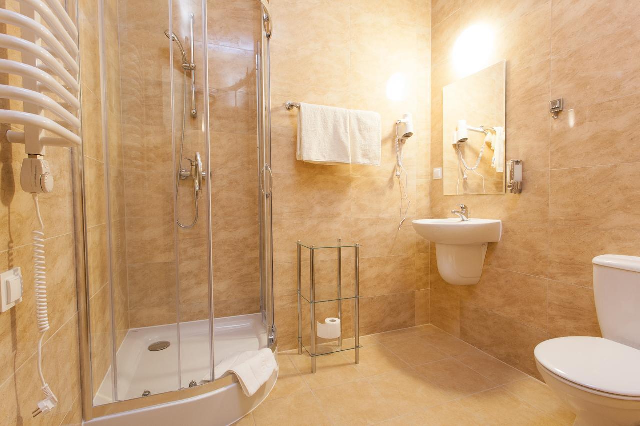 Hostel Dom Studenta Nr 1 Ans W Koninie Konin  Zewnętrze zdjęcie